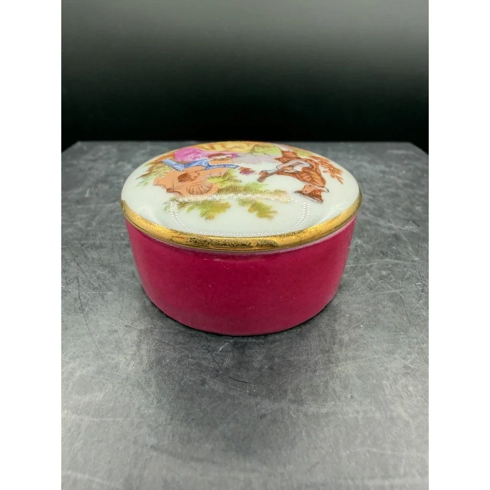 💕🎨 Limoges Porcelain Classic Fragonard-Style Courting Couple Trinket Box 🌹✨